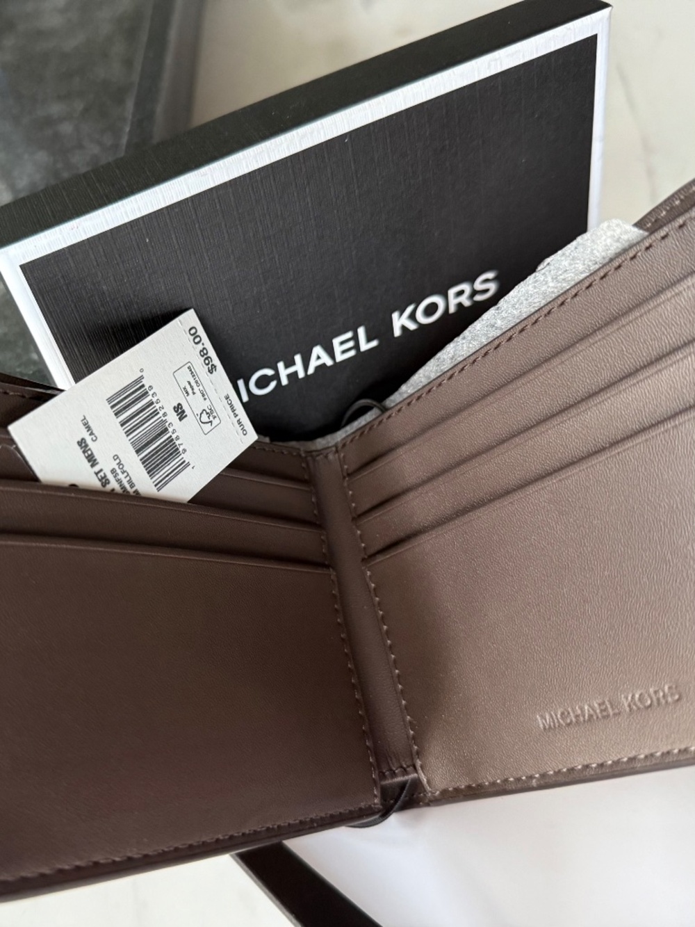 New Michael Kors Logo Slim Billfold Wallet - Picture 8 of 14